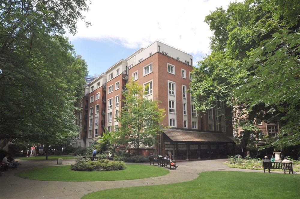 1 bed property in Little Britain, London